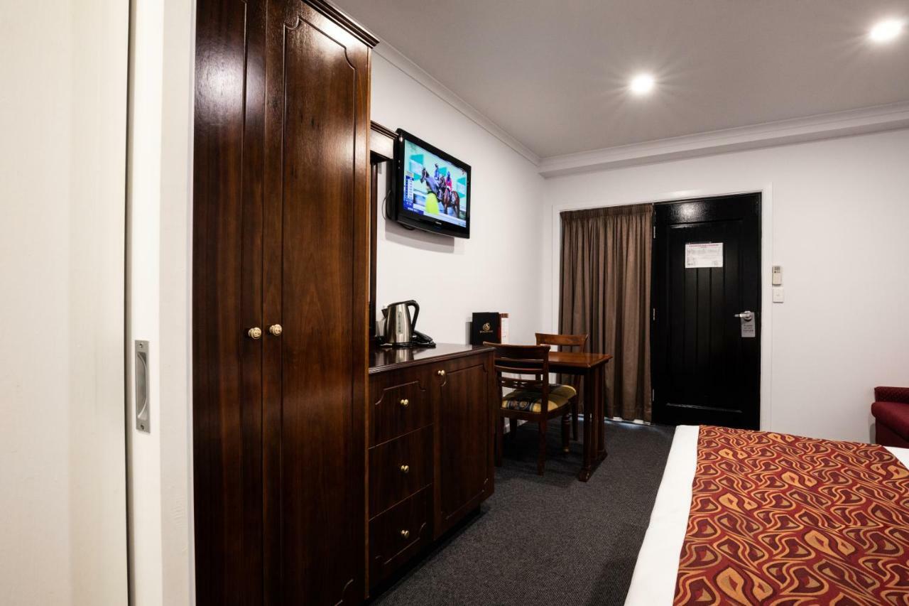 Hotel Settlers Biloela Екстер'єр фото