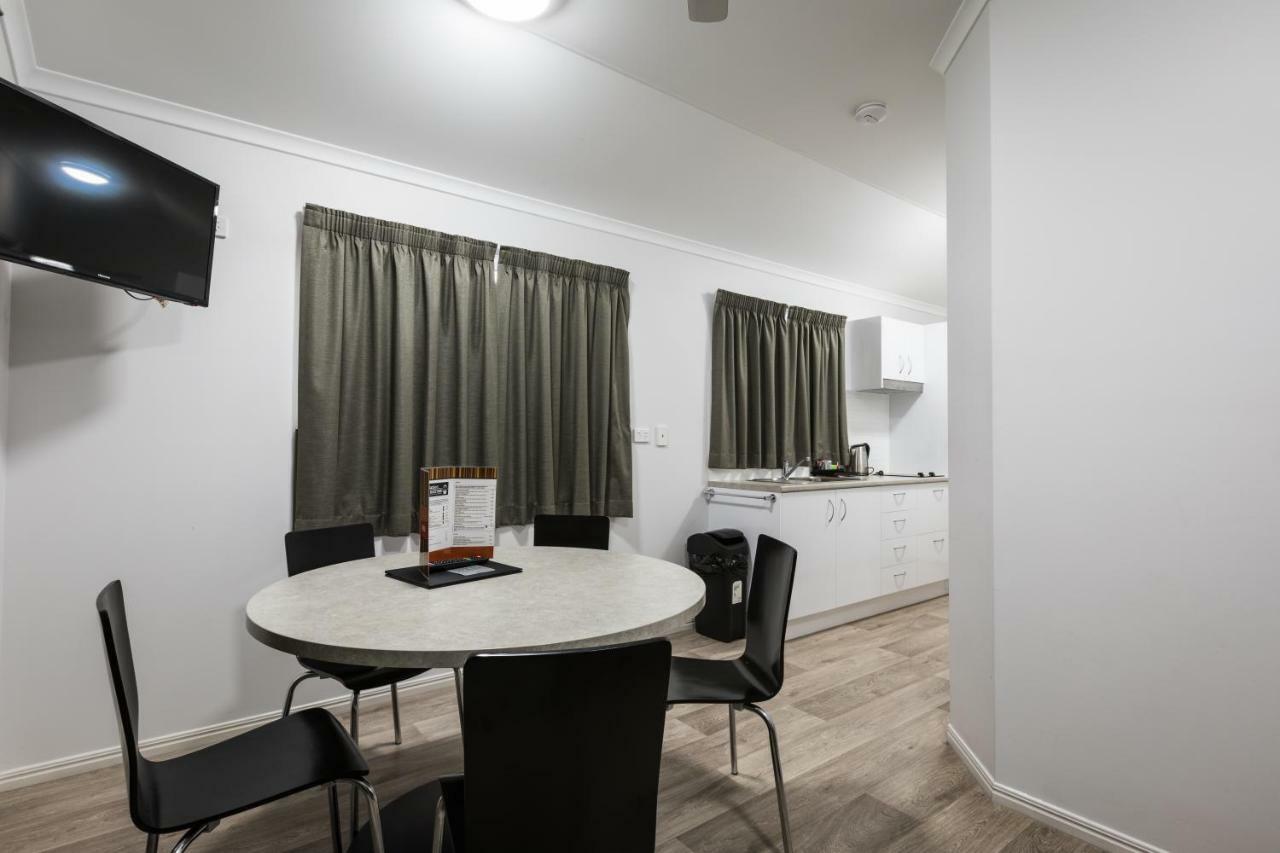 Hotel Settlers Biloela Екстер'єр фото