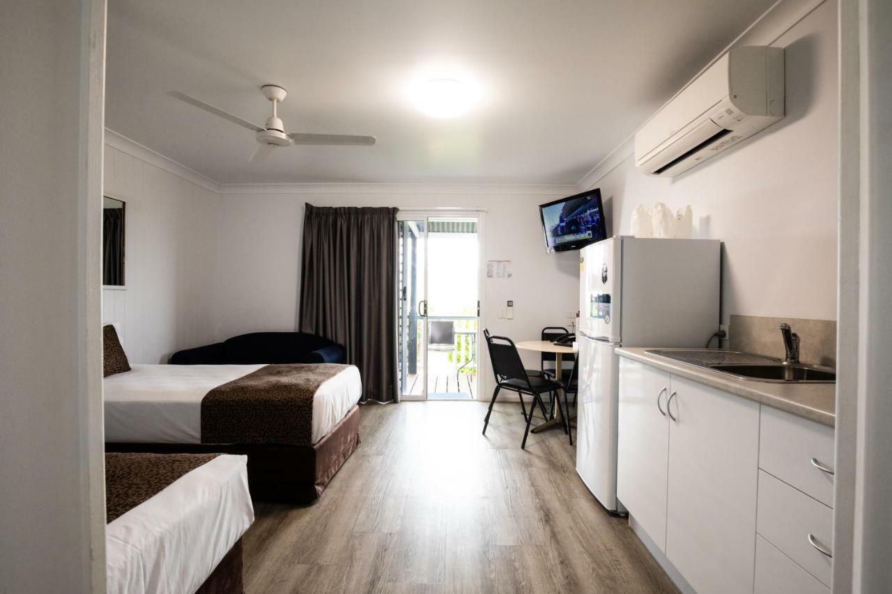 Hotel Settlers Biloela Екстер'єр фото
