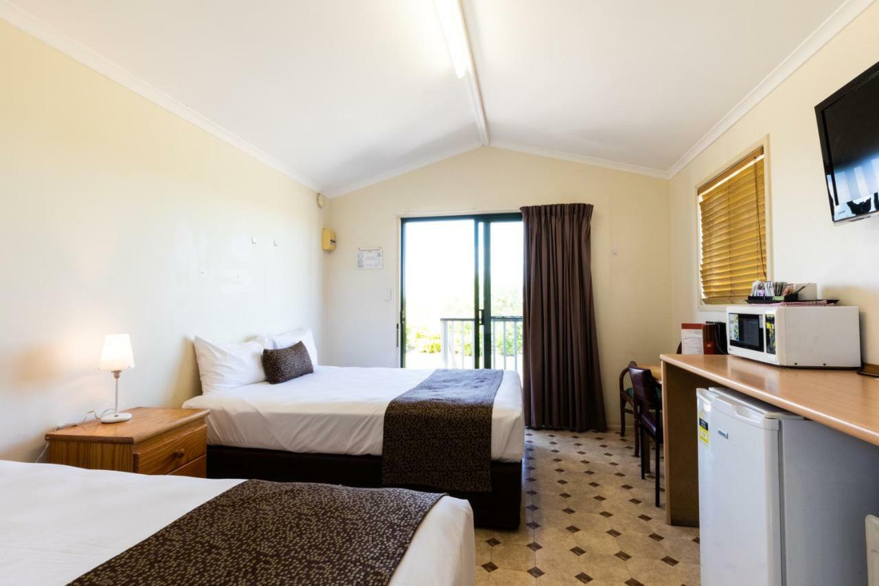 Hotel Settlers Biloela Екстер'єр фото