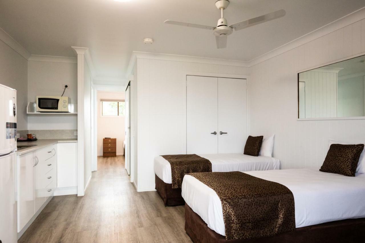 Hotel Settlers Biloela Екстер'єр фото