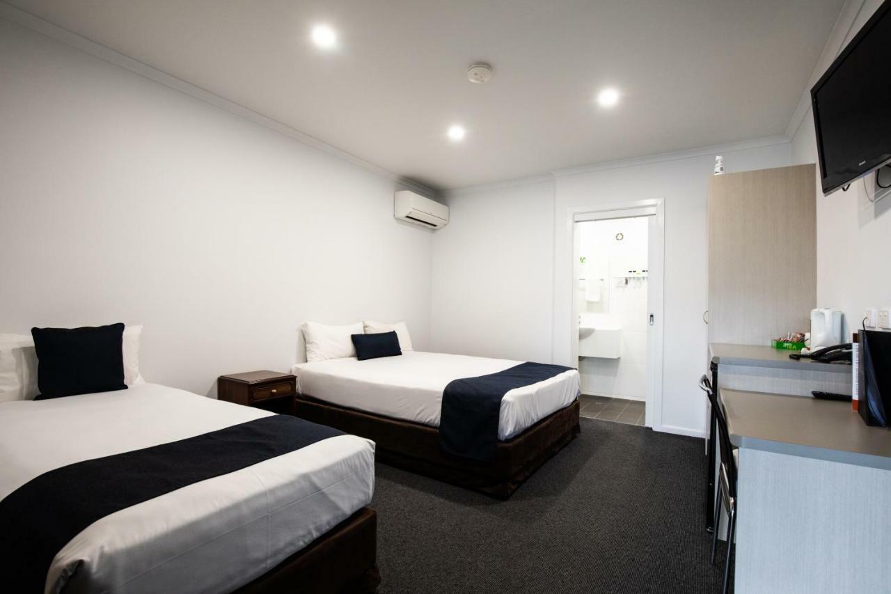 Hotel Settlers Biloela Екстер'єр фото