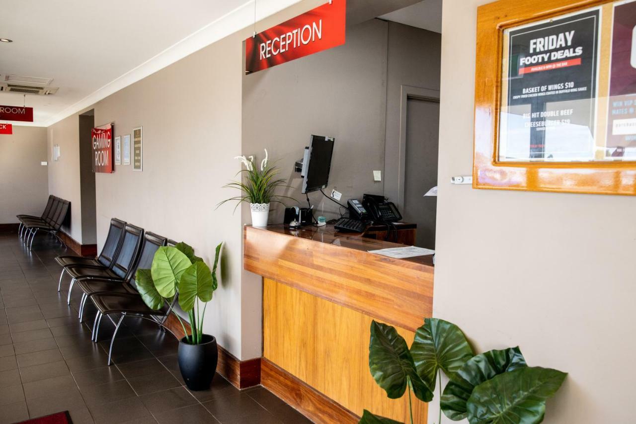 Hotel Settlers Biloela Екстер'єр фото